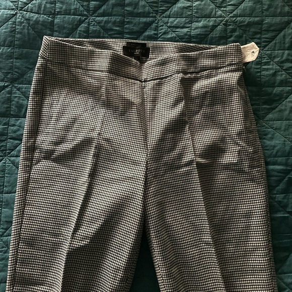 Talbots Chatham Ankle Pant with buttons on ankle - Picture 2 of 7